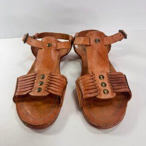 Frye Brown Leather Gladiator Flat Sandals Strap Buckle sz 9.5